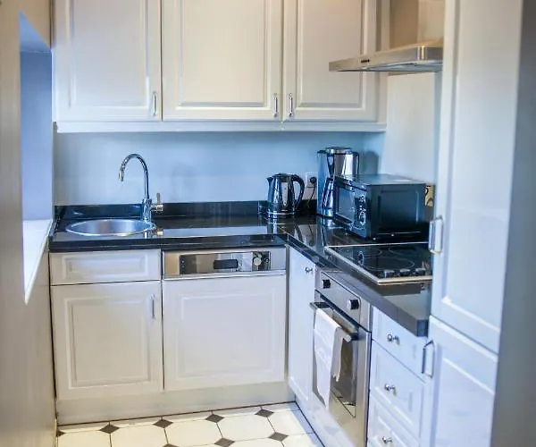 La Chapelle Du Chateau Lagarrigue * Strenquels