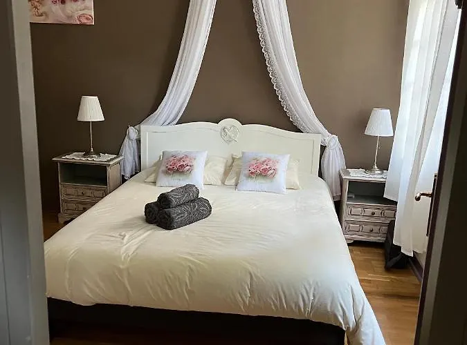 La Chapelle Du Chateau Lagarrigue Strenquels